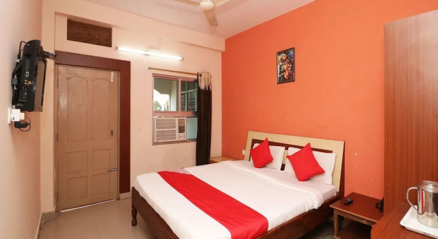 OYO 3012 Hotel Nayak Plaza, Book Hotel Hotels in Puri with Parking, Parking