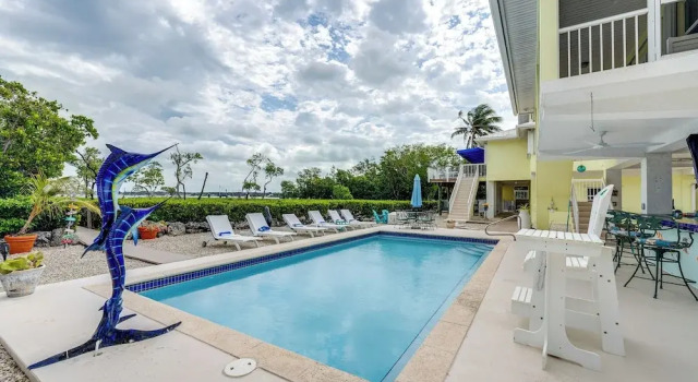 Коттедж с 3 комнатами с балконом Luxury Key Largo Home w/ Guest House & Pool!