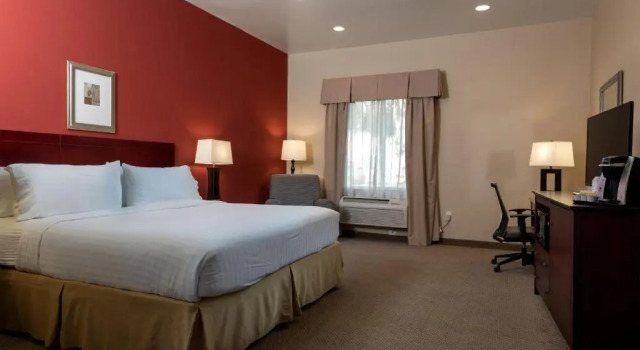 Двухместный номер Executive Holiday Inn Express Hotel & Suites Los Angeles Airport Hawthorne by IHG