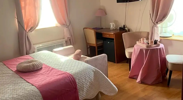 Номер Superior Logis hôtel restaurant Auberge Du Cheval Blanc