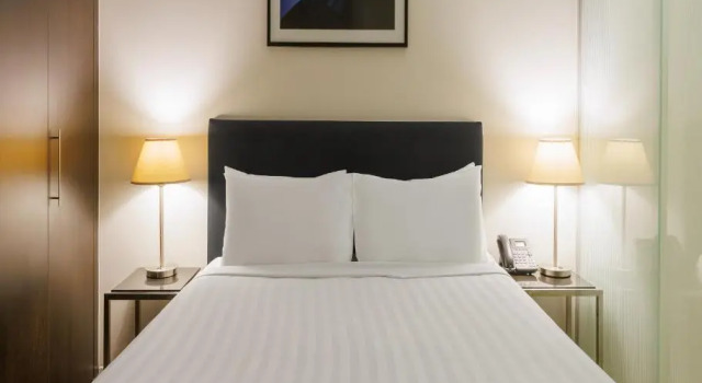Oaks Melbourne on Collins Suites, Book Hotel Hotels in Melbourne Region with a Pool, Swimming Pool
