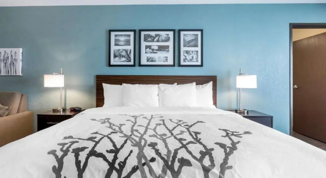 Люкс Sleep Inn & Suites West Des Moines near Jordan Creek