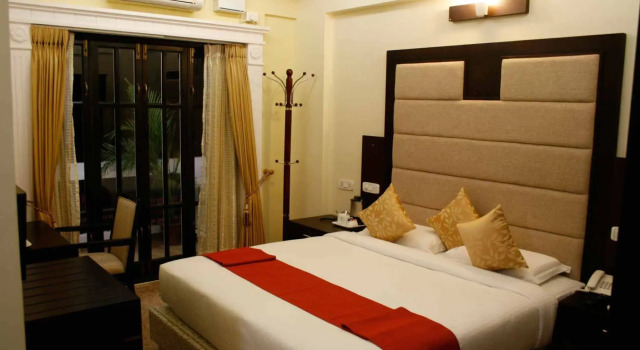 Crystal Paark Inn, Rezervovat Hotel Hotely v Bangalore s parkováním, Parkování