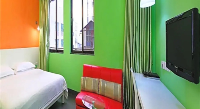 Номер Standard LN Whitehouse Hotel