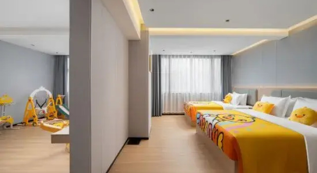 Семейный люкс Grace Lotus  Boutique Hotel ,Furong Town