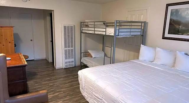 Четырёхместный номер Standard Big Pines Mountain House