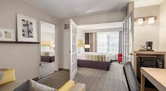 Люкс Country Inn & Suites by Radisson, Big Flats , NY