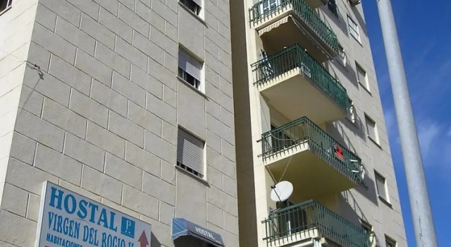 Hostal Virgen del Rocío II, Забронировать Хостел Хостелы Торремолинос, рядом с Ботанический сад Молино де Инка, Хостел