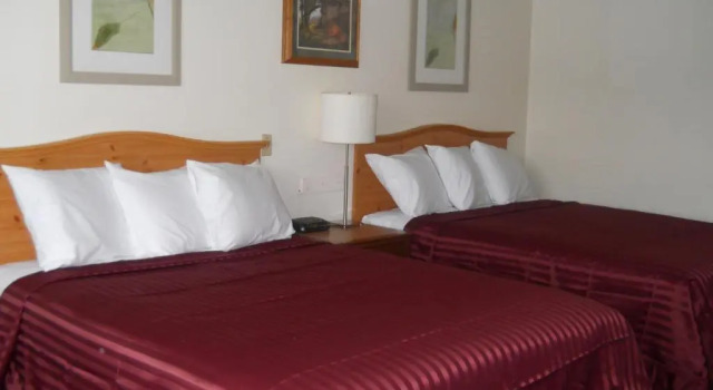Двухместный номер Standard Oyster Bay Inn & Suites