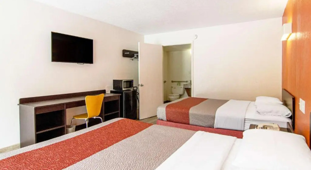 Четырёхместный номер Deluxe Motel 6-Starke, FL