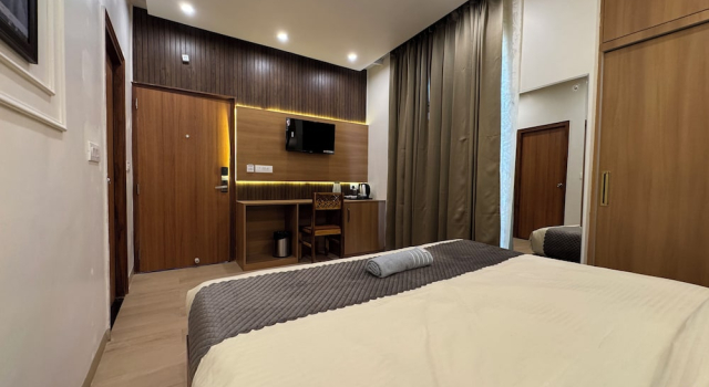 Номер Comfort Vaidik Palace - 800 mtr from Prem Mandir