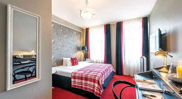 Номер Standard Hotel Würzburger Hof ****