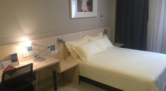 JinJiang Inn Shenyang Taiyuan Street, Book Hotel Billige hoteller i Liaoning
