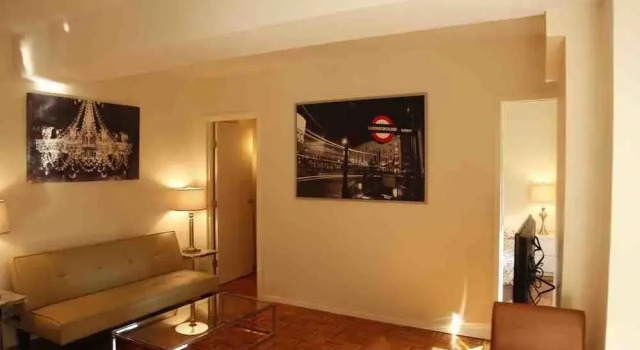 2 Bedroom Apt on 12 street Best Location, Забронировать Отель Нью-Йорк Нью-Йоркская агломерация, рядом с 23-я улица линия Бродвей дивизиона BMT