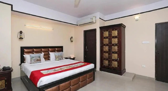 OYO 10755 Hotel Anand Palace