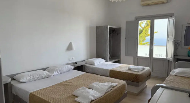Четырёхместный семейный номер Standard Hotel Hellas