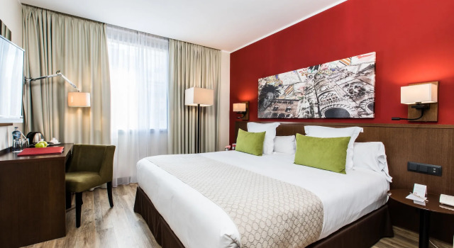 Отель Leonardo Hotel Barcelona Gran Via