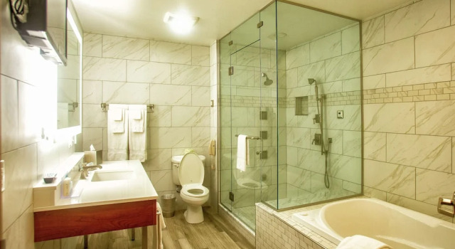 Doppel Studio Hampton Inn Wheeling