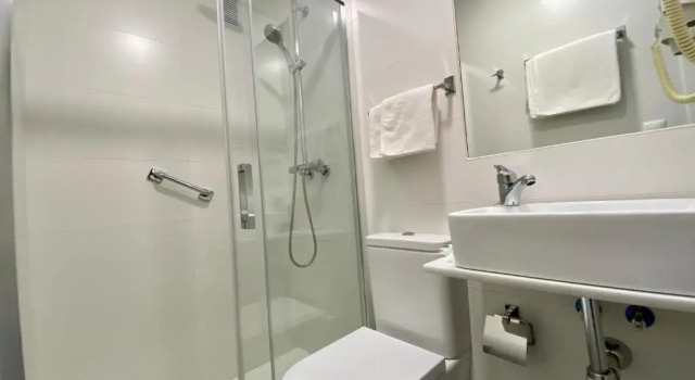 Четырёхместный номер Standard Hostal Pensimar