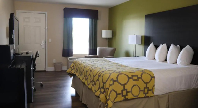 Двухместный номер First Floor Baymont by Wyndham Florence/Muscle Shoals