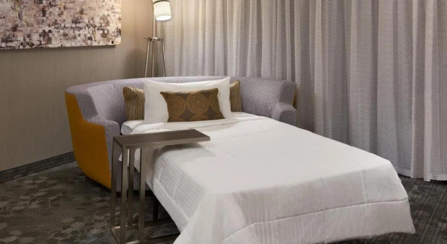 Номер Standard Courtyard by Marriott Kingston Highway 401