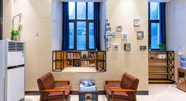 Huarong Hotel (Wuhan University Donghu Branch), Prenota Hotel Hotel a Hubei con parcheggio, Parcheggio