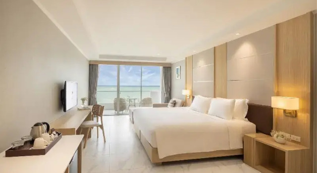 Двухместный номер Standard с балконом и с видом на океан Eastin Resort Rayong