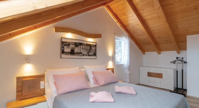 Awesome Home In Mikulina Luka With Wifi, Prenota Hotel Comune di Vallegrande Korcula