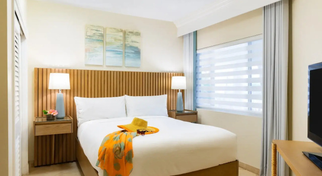Номер Standard c 1 комнатой с видом на бассейн The Sands at Grace Bay