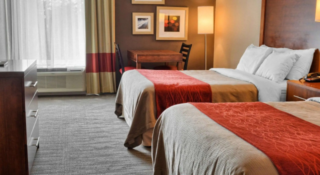 Четырёхместный номер Standard Comfort Inn Ruther Glen near Kings Dominion