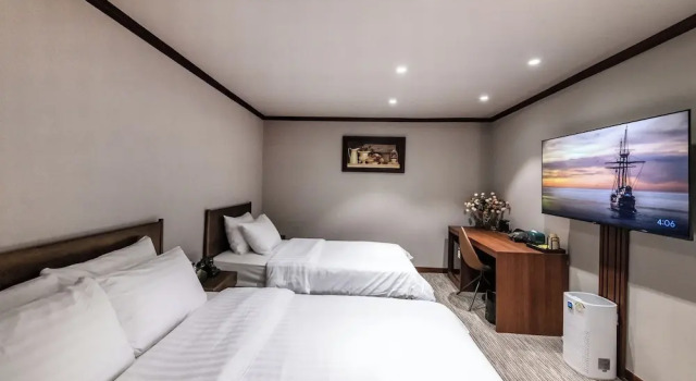 Newchonji Tourist Hotel, Rezervați Hotel Jung-Gu Seul, aproape de Euljiro 4-ga Station
