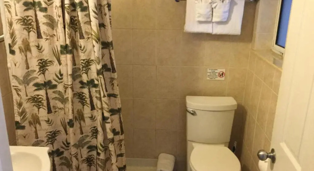 Семейная студия Breakaway Inn Guest House