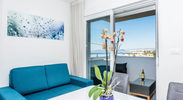 Апартаменты Luxury с 2 комнатами с балконом и с видом на море Villa Lavanda