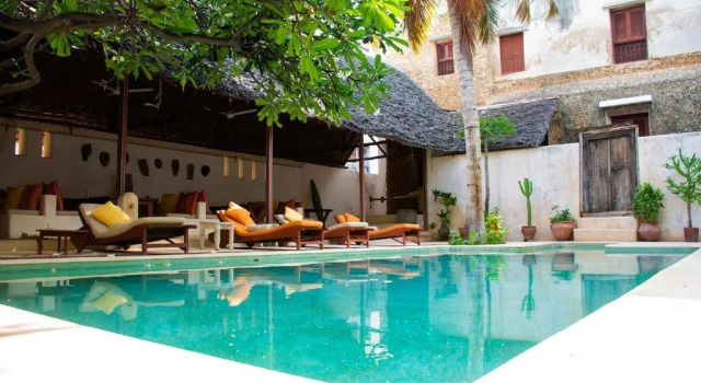 Двухместный номер Standard с видом на бассейн LAMU HOUSE