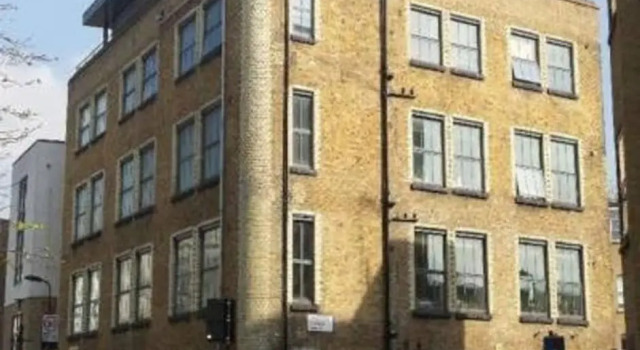 Spacious Ideal Loft in Heart of Hackney, Varaa Huoneisto Asunnot kohteessa Merseyside, Huoneisto