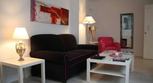 Relator Singular Apartments, Забронировать Апартаменты/квартира Отели Севильи с парковкой, рядом с Площадь Пласа-де-ла-Аламеда, Парковка