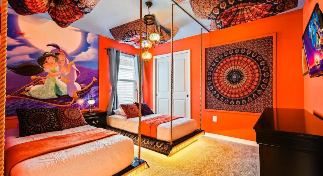 Luxury Windsor Island 7br Pool Spa Near Disney, Davenport