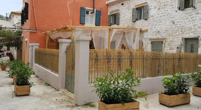 Paxos Fairytales Lovenest 1, Book Hotel Gaios Paxoi