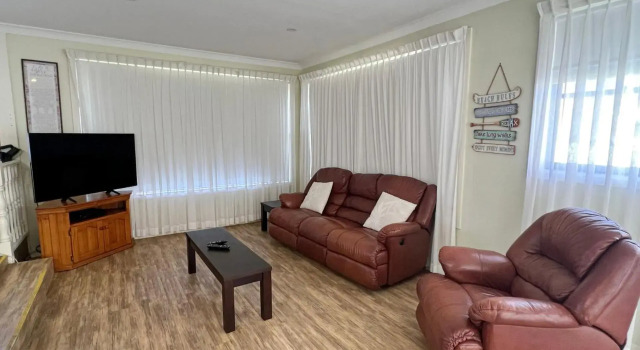 Beach House Landsborough - Bring your own linen, Забронировать Отель Саут-Уэст-Рокс Northern Rivers