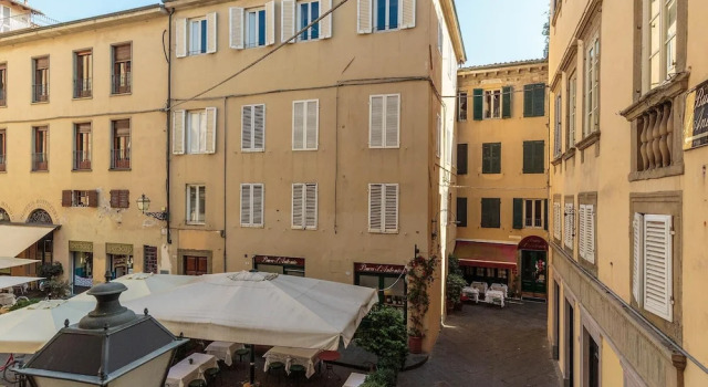 Casa Arias in Lucca With 2 Bedrooms and 1 Bathrooms