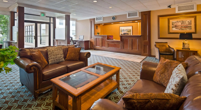 Best Western Plus Waterville, Varaa Hotelli Hotellit New England uima-altaalla, Uima-allas