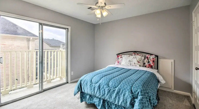 Коттедж Quiet West Houston Home w/ Patio, Walk to Shops!