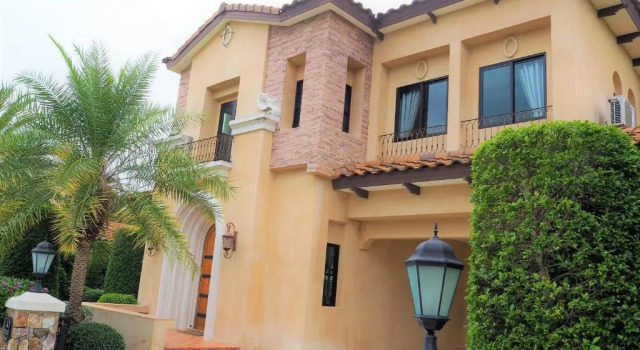 Вилла с 3 комнатами с видом на сад Estella Pool Villas Pattaya