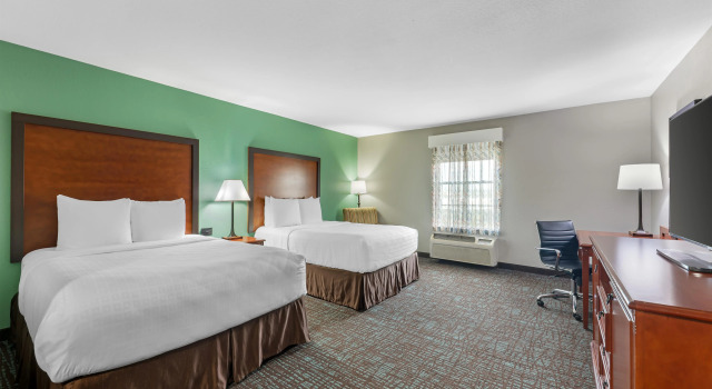 Четырёхместный номер Standard Best Western Plus Georgetown Inn & Suites