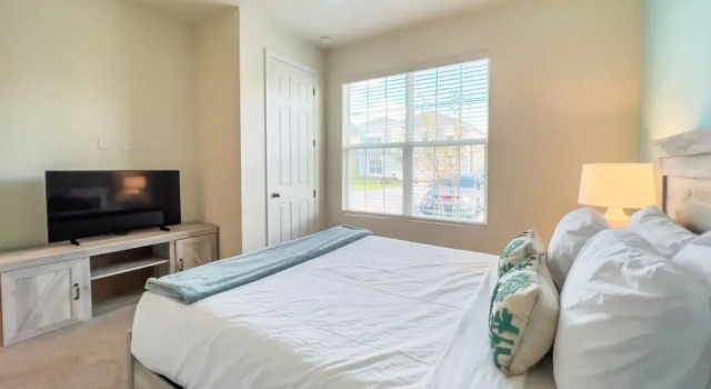 NEW Townhome Near Theme Parks Private Pool Bbq!