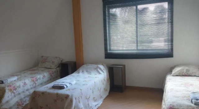 Коттедж Uma experiência em um bairro arborizado em Curitiba