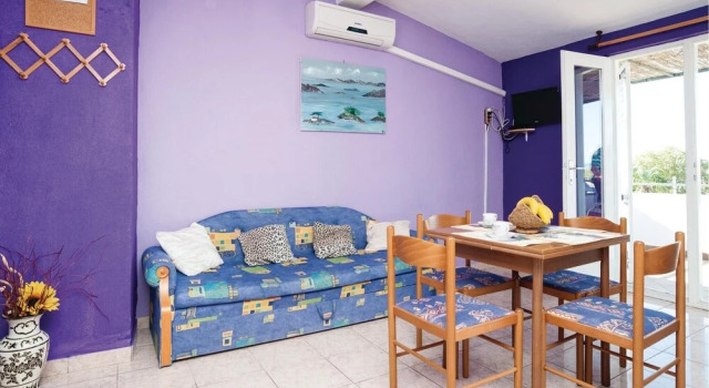 Stunning Apartment in Pakostane With 1 Bedrooms and Wifi