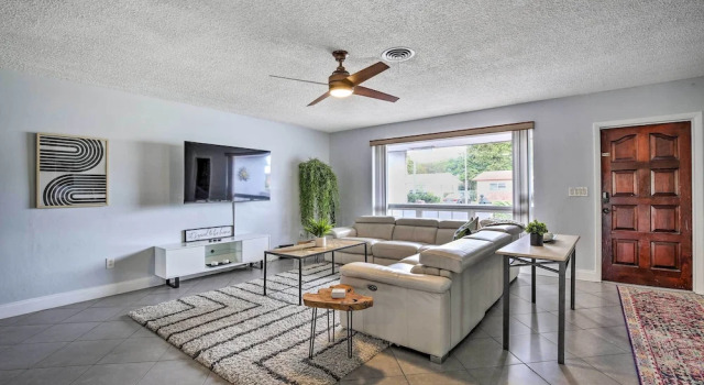 Коттедж Private Pool & Dock: Coconut Creek Home