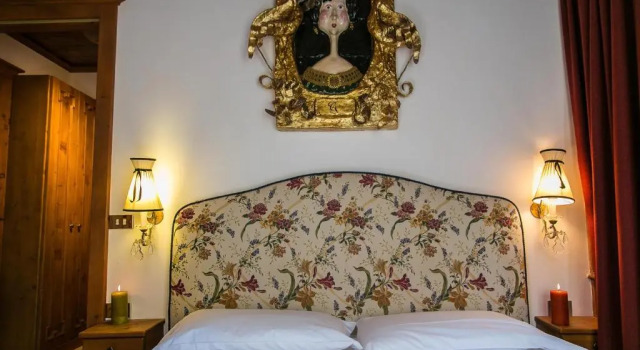 Полулюкс Deluxe Hotel Posta R.T.A