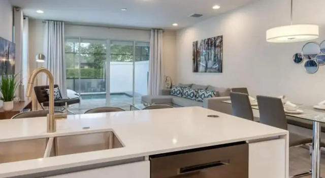 Вилла Spacious New Modern Retreat